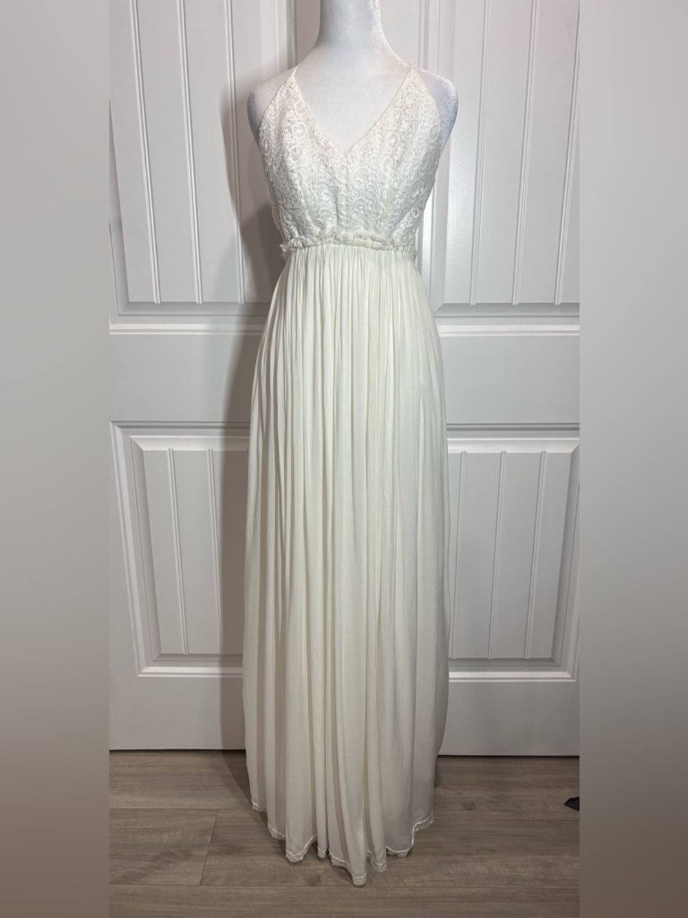 Forever 21 White Pleated Maxi Dress with Lace Trim